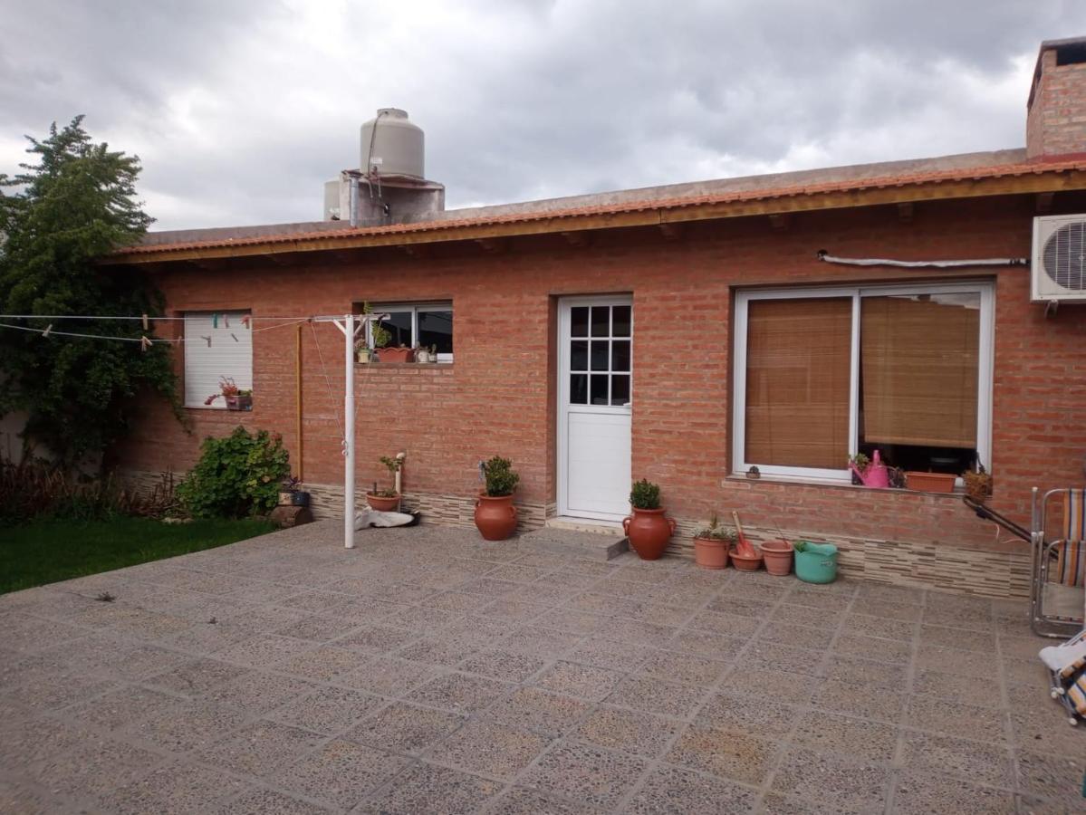 Departamento Trelew Appartement Buitenkant foto