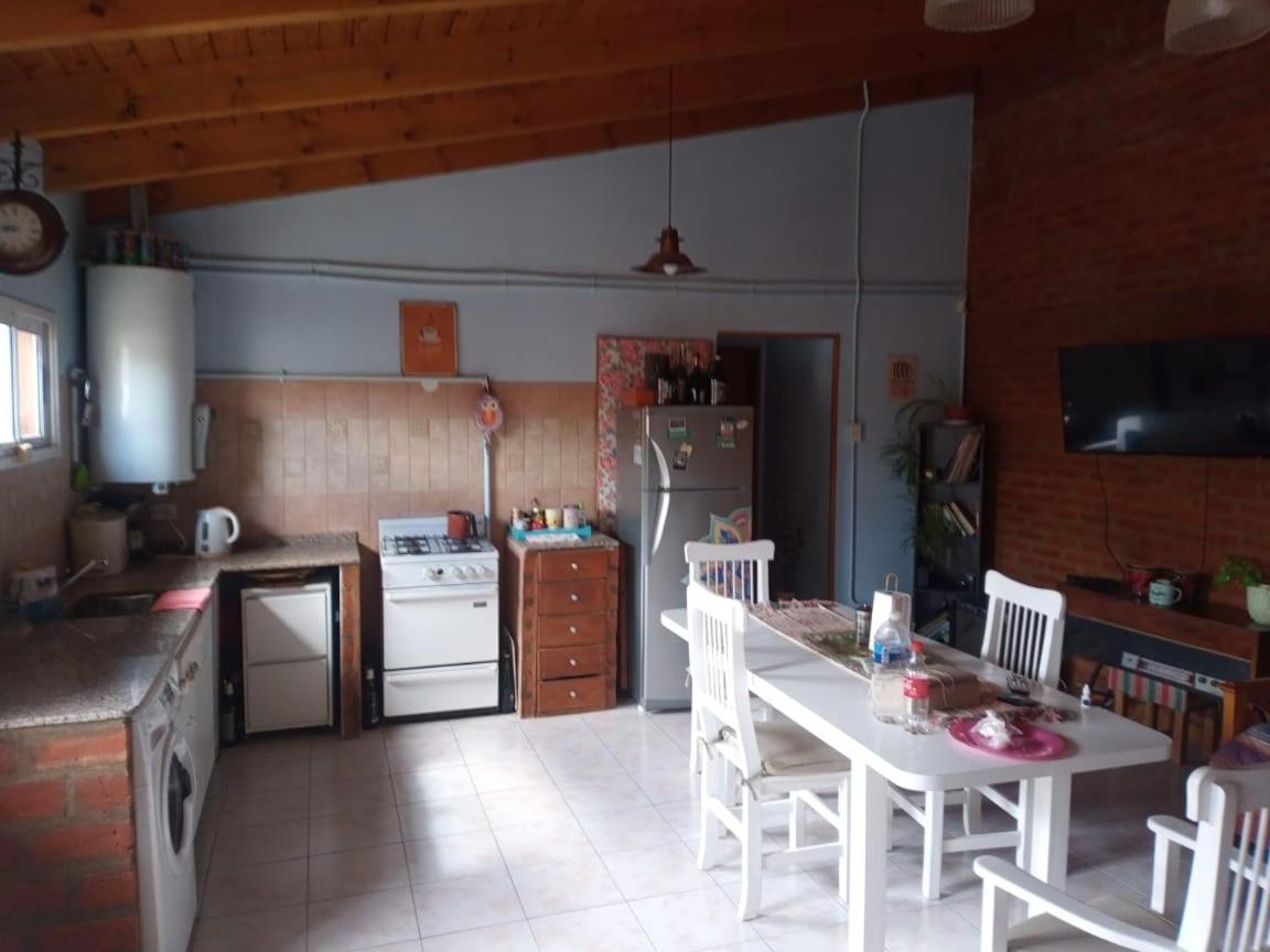 Departamento Trelew Appartement Buitenkant foto